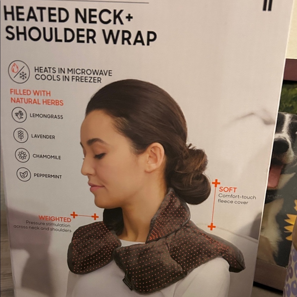 Sharper Image Heated Neck and Shoulder Wrap and relaxation bundle. - Picture 2 of 5